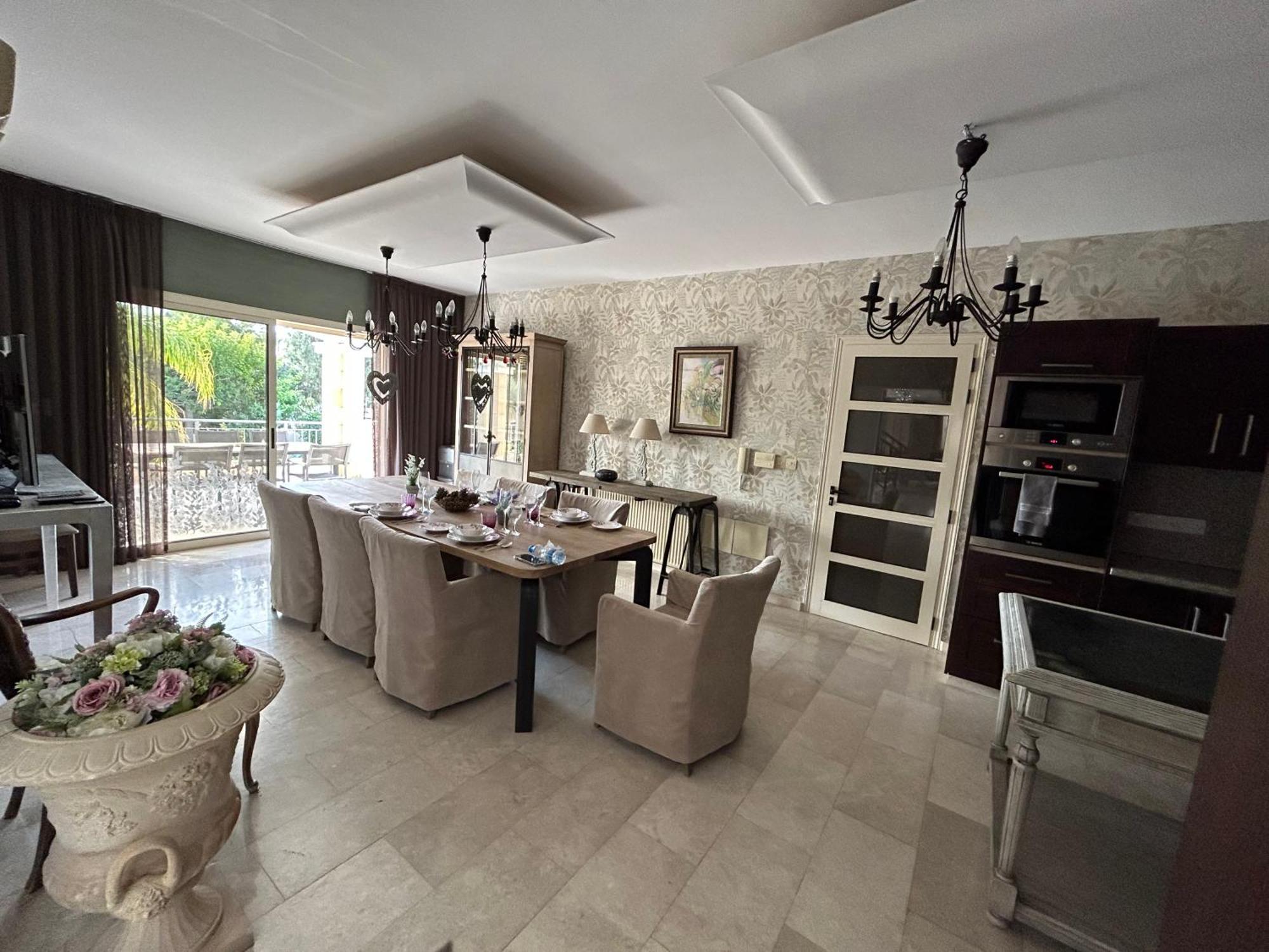 Seaview 6 Bedroom Villa & Private Pool リマソール エクステリア 写真