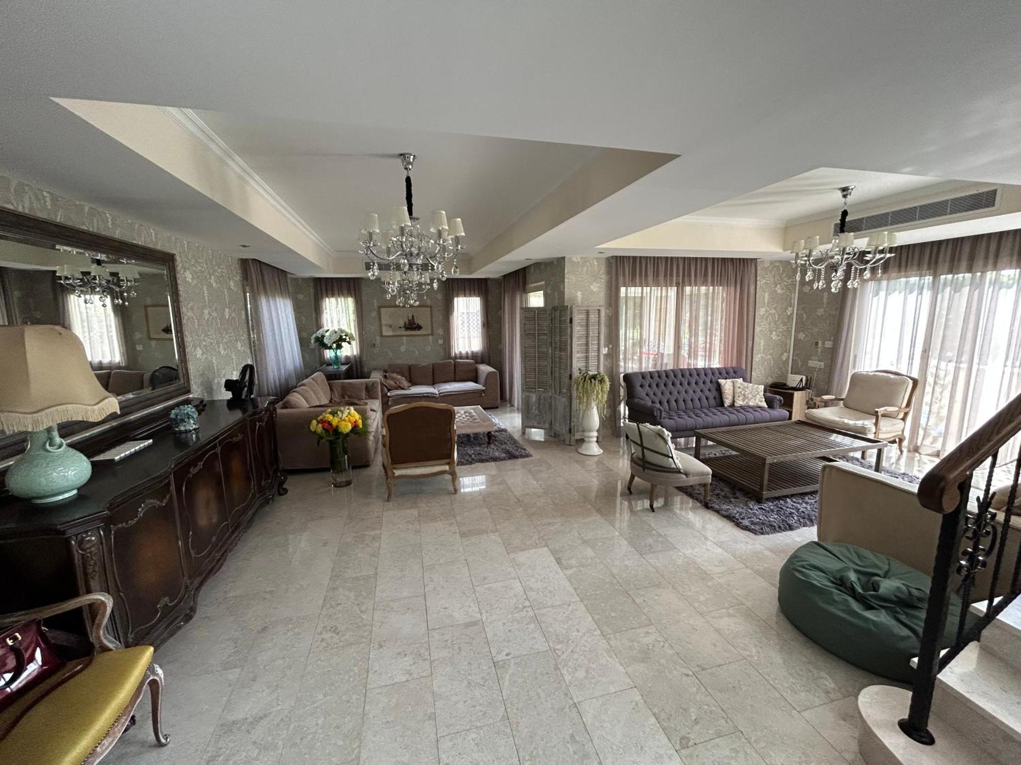 Seaview 6 Bedroom Villa & Private Pool リマソール エクステリア 写真