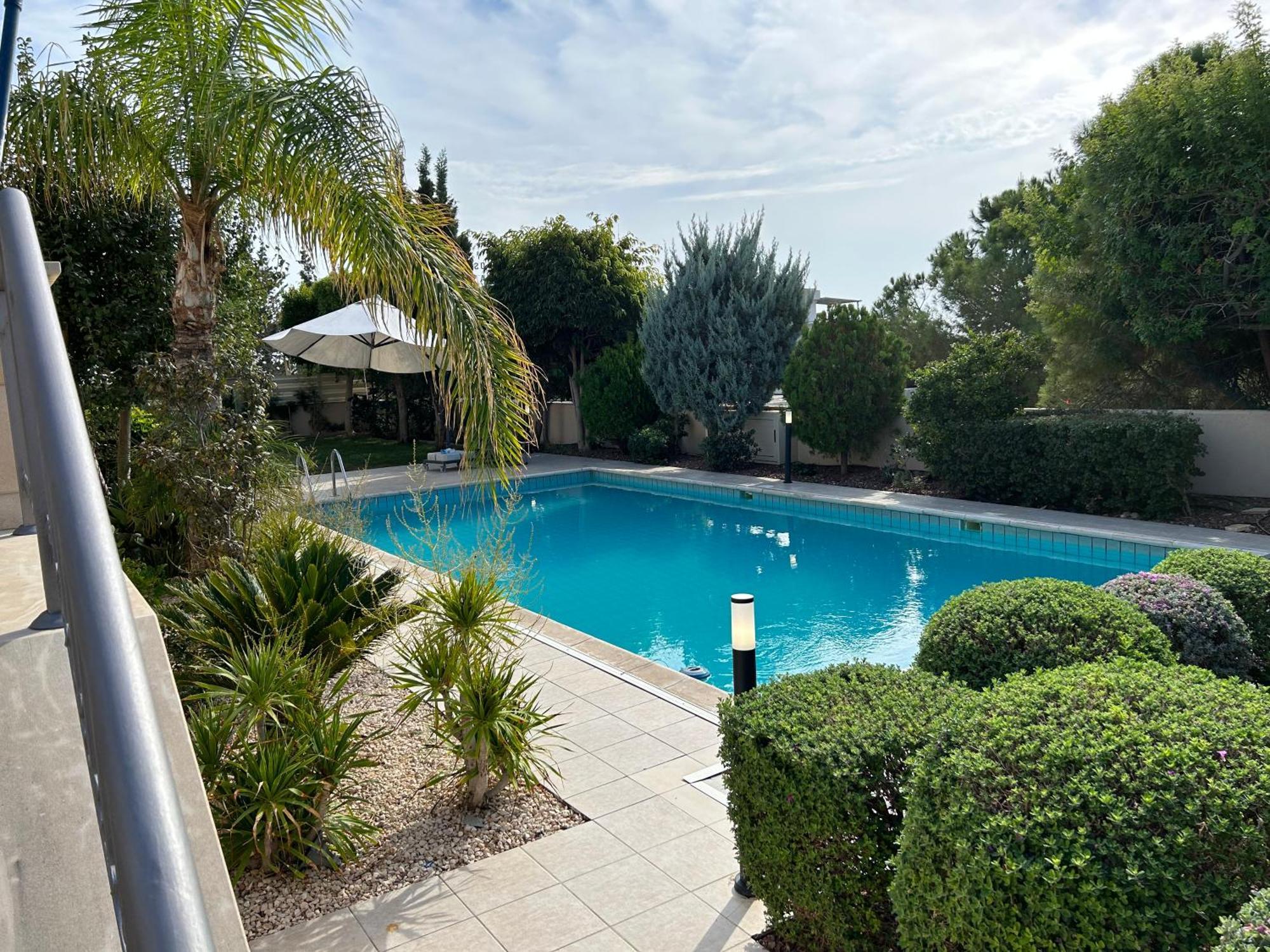 Seaview 6 Bedroom Villa & Private Pool リマソール エクステリア 写真
