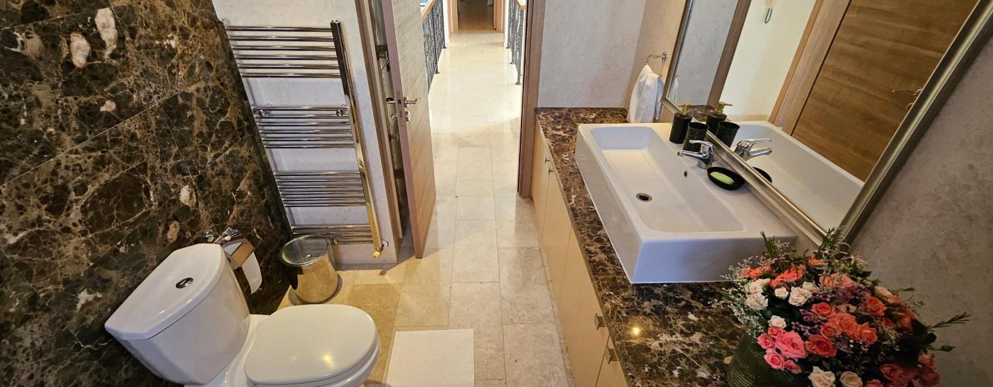 Seaview 6 Bedroom Villa & Private Pool リマソール エクステリア 写真