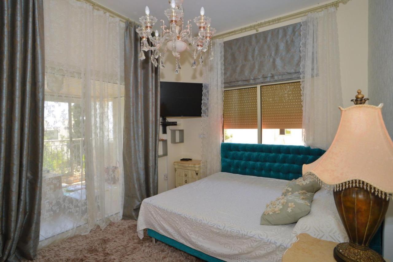 Seaview 6 Bedroom Villa & Private Pool リマソール エクステリア 写真